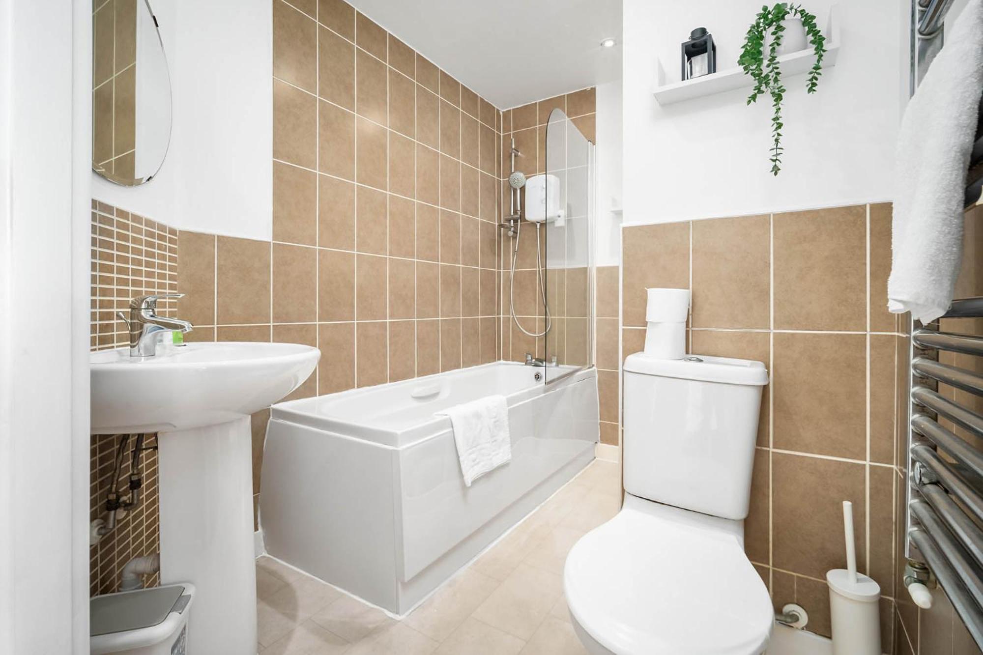 ברמינגהאם 2 Bedroom House - Garden & Parking 2Gm - Wifi מראה חיצוני תמונה